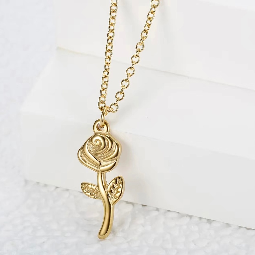 Rose Flower Necklace